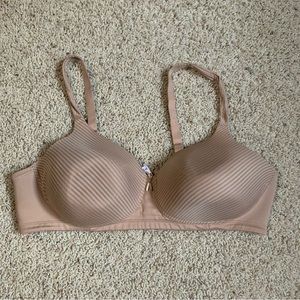VANITY FAIR wireless nude bra size 42C